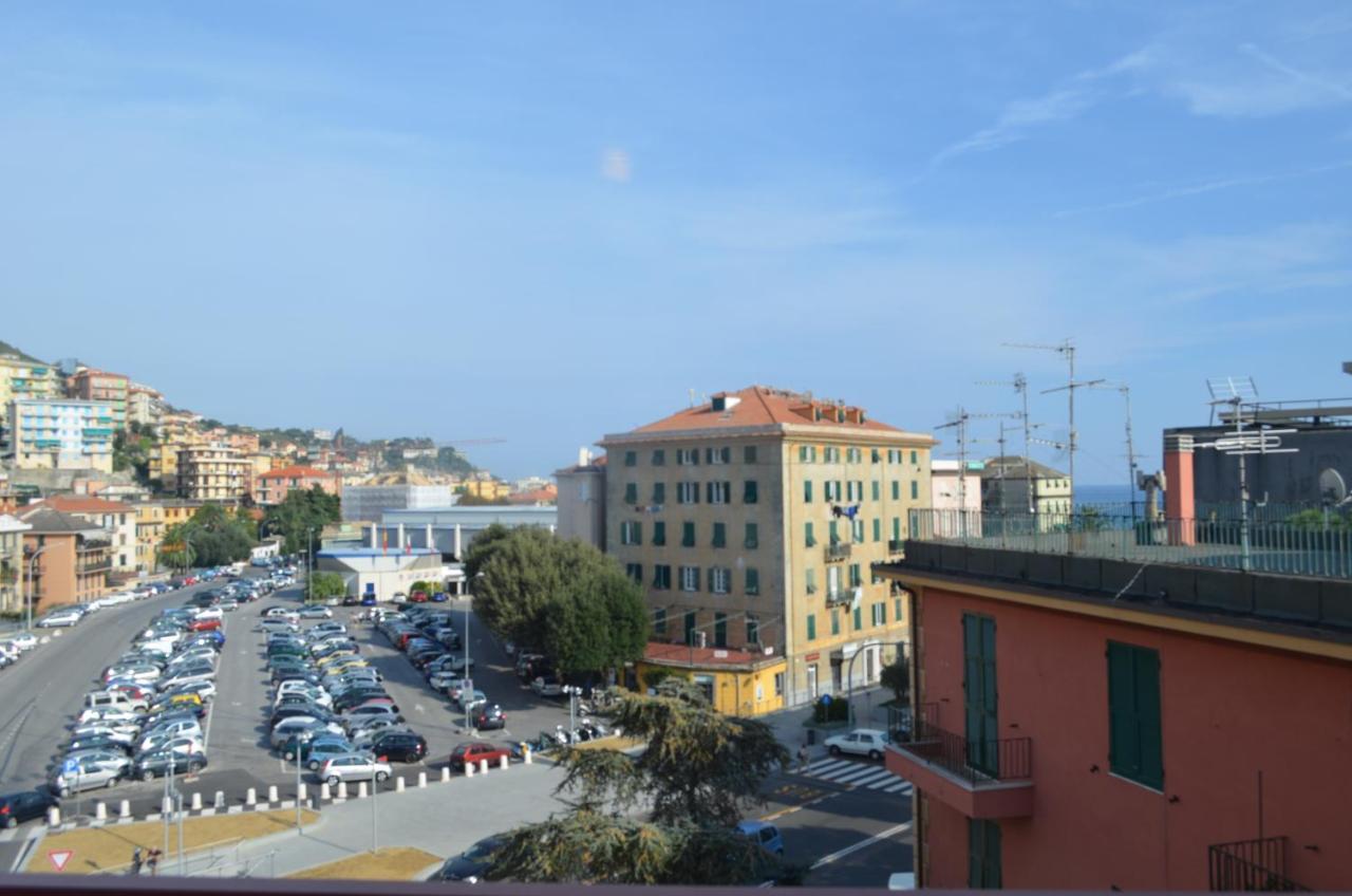 Genovese Villa Elena Appartamenti Varazze Exterior foto