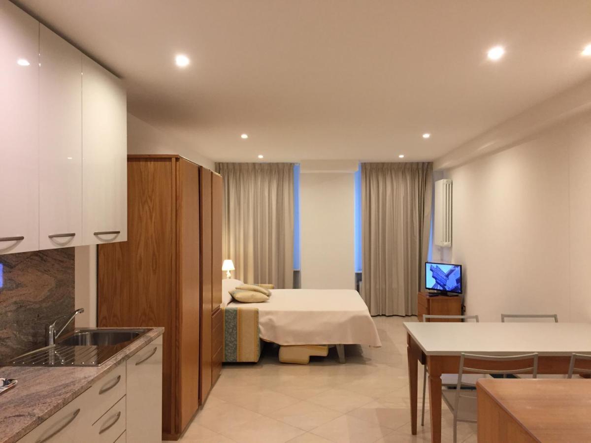 Genovese Villa Elena Appartamenti Varazze Exterior foto